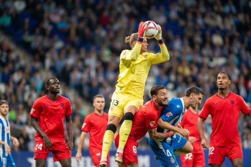 Ørjan Nyland of Sevilla FC in action during the LaLiga EA Sports 2024 - 2025 match between RCD Espanyol v Sevilla FC at RCDE Stadium on October 2024 .